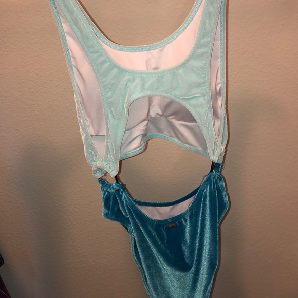PINK Velvet Turquoise One piece 💎 - Picture 2 of 3